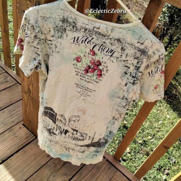 Mona Lisa Cherries shirt size Medium - Picture 2 of 3